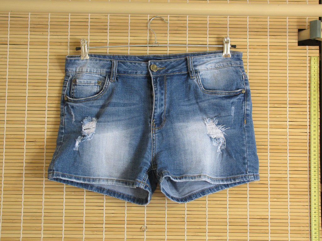 Шорты джинсовые женские 48-50 размера